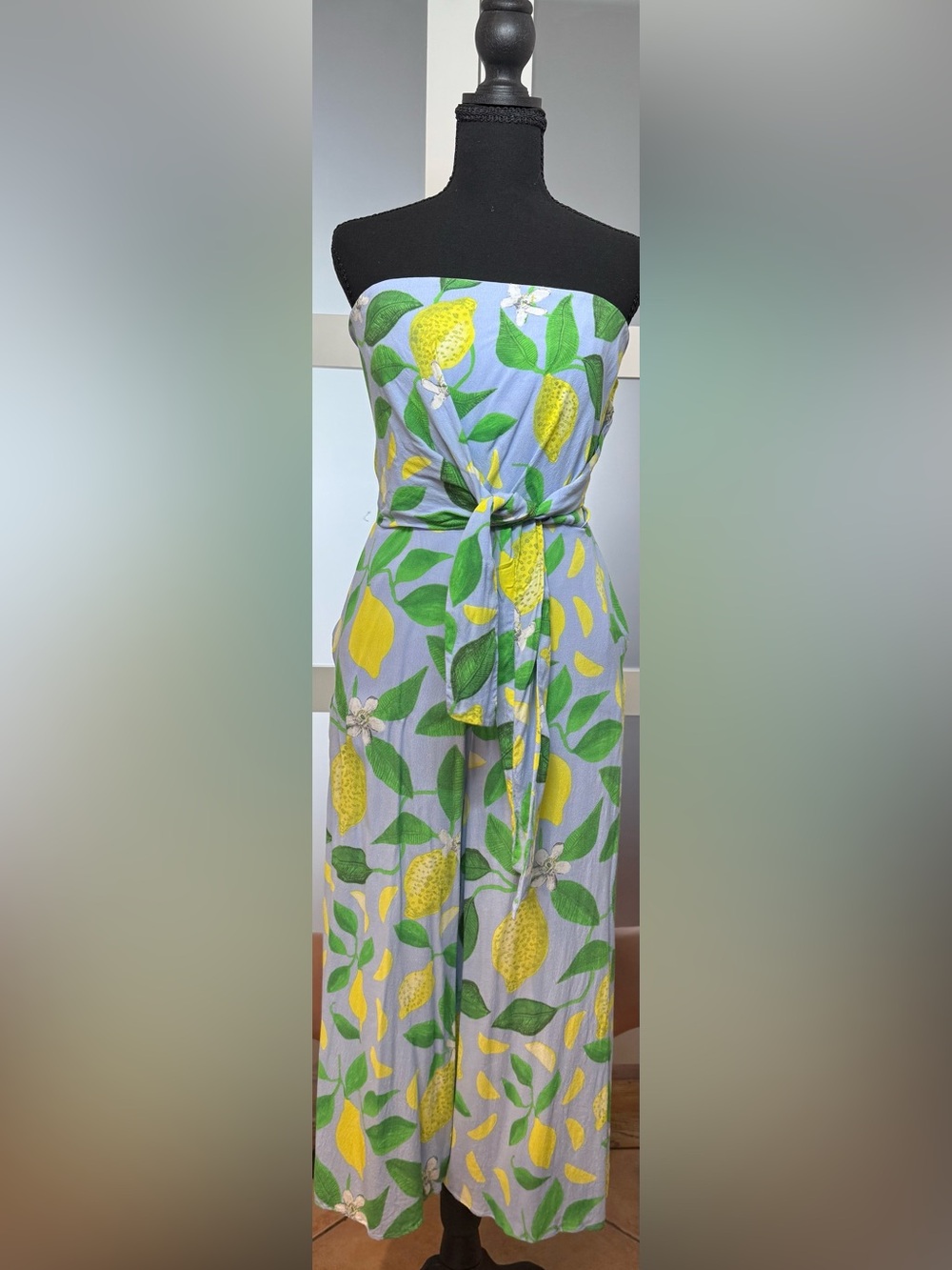 Maeve for Anthropologie Lemon
Grove Strapless Knot-Front Jumper, size 14